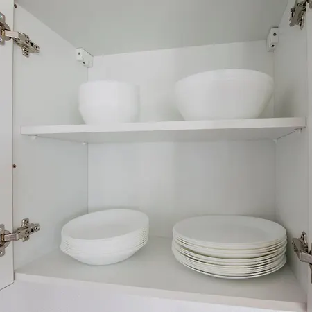 Tolstov - Monteurwohnung Mit 3 Zimmern , Terrasse Und Parkplatz Lägenhet *