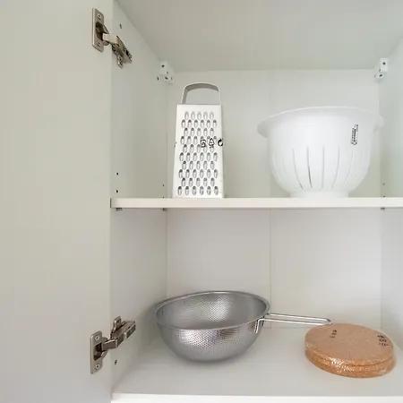 Lägenhet Tolstov - Monteurwohnung Mit 3 Zimmern , Terrasse Und Parkplatz