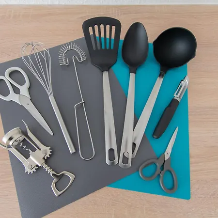 Tolstov - Monteurwohnung Mit 3 Zimmern , Terrasse Und Parkplatz *