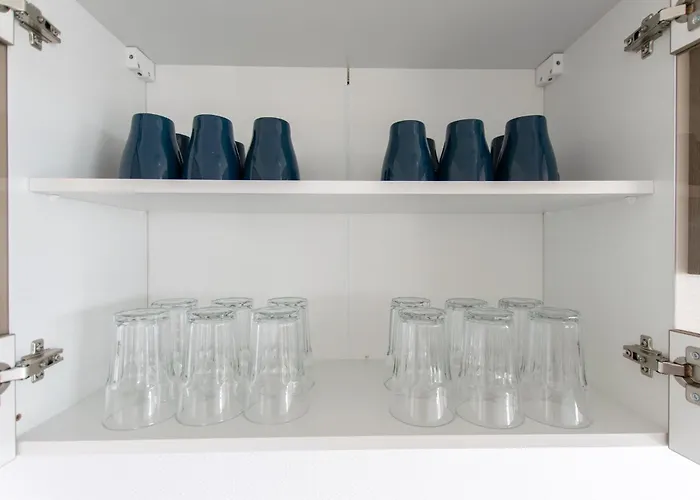 Tolstov - Monteurwohnung Mit 3 Zimmern , Terrasse Und Parkplatz Apartment