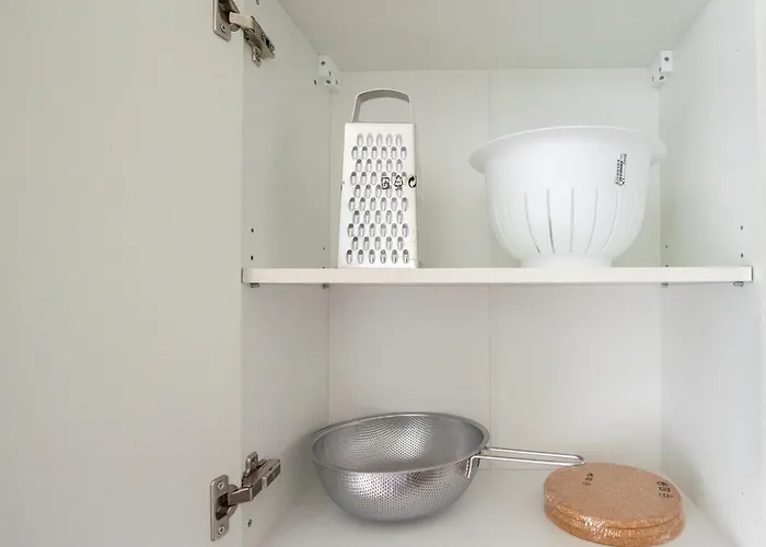 Apartment Tolstov - Monteurwohnung Mit 3 Zimmern , Terrasse Und Parkplatz